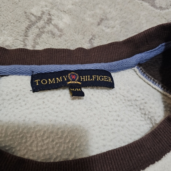 Vintage 90's Tommy Hilfiger Fleece Sweater - Picture 3 of 5